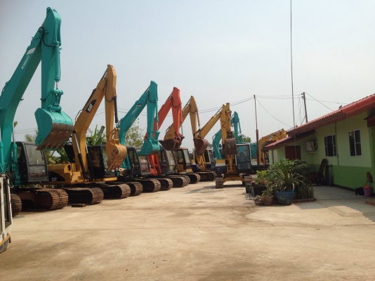 ขายด่วน KOBELCO SK200-2  มาร์คไฟว์  เก่าญี่ปุ่นยังไม่ได้ใช้งานในไทย สภาพสวย เครื่องปั้มดีใช้งานมาน้อย แค่ 24xx ชม.  ไฟฟ้าครบ