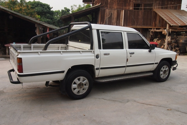 ขายรถใช้งาน toyota ln56 4ประตูหัวสูง ราคา 69,000.- สภาพกลางๆ (ที่เชียงใหม่) ขายรถใช้งาน toyota ln56 4ประตูหัวสูง ราคา 69,000.- สภาพกลางๆ (ที่เชียงใหม่)