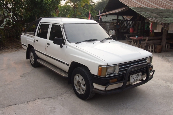 ขายรถใช้งาน toyota ln56 4ประตูหัวสูง ราคา 69,000.- สภาพกลางๆ (ที่เชียงใหม่) ขายรถใช้งาน toyota ln56 4ประตูหัวสูง ราคา 69,000.- สภาพกลางๆ (ที่เชียงใหม่)