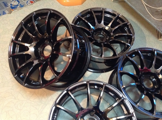 แม็ก 17 นิ้ว 5 รู 114 กว้าง 8.5 นิ้วสีแบล็คโครมเงาๆ แม็ก 17 นิ้ว 5 รู 114 กว้าง 8.5 นิ้วสีแบล็คโครมเงาๆ