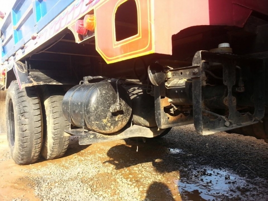 ขายดั้มร็อกกี้ 175แรง เครื่องดี แคชซีสวย ยาง900ขอบ20 สภาพพร้อมใช้งาน เอกสารพร้อมโอน จัดไฟแนนซ์ได้ เงื่อนไขง่ายๆวันเดียวรับรถ สนใจโทร 090-8588220คุณนะ 093-3258446คุณบิวตี้ ID:narong498 หรือ www.truck.in.th/498 หรือfb:ณรงค์ ซื้อขายรถมือสอง (เว็บไซต์ส่วนตัว)