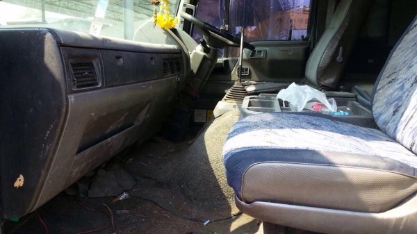 ขายรถล่องสิบล้อ HINO KT725 เครื่อง HO7C-185 แรง ลงเล่มแล้ว 1 เพลา ขายรถล่องสิบล้อ HINO KT725 เครื่อง HO7C-185 แรง ลงเล่มแล้ว 1 เพลา