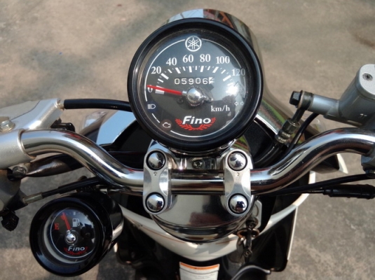 ขายครับ Fino ลาย PS สี ขาว-ดำ สวยๆเดิมๆราคาถูกๆครับ