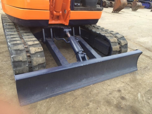 รถขุด FURUKAWA FX052URG-1