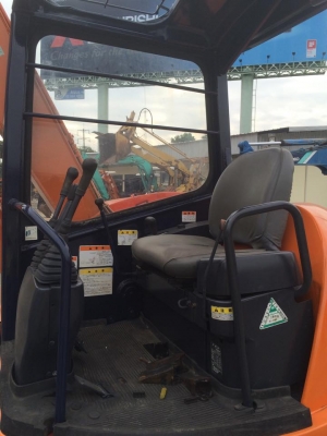 รถขุด FURUKAWA FX052URG-1