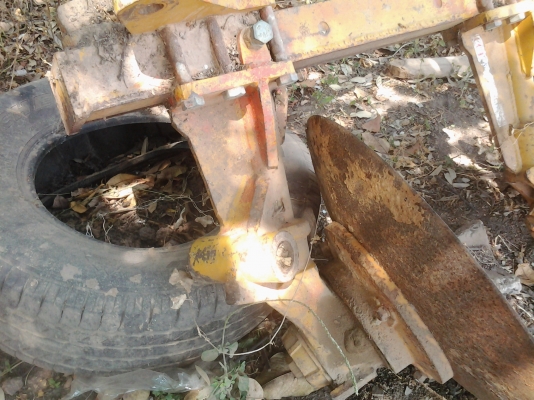 ขายตามสภาพ พาน3ใบ24นิ้วสภาพสวยติดมากับรถไถ50แรงคูโบตายีห้อCCTลดเหลือ22500บาท ขายตามสภาพ พาน3ใบ24นิ้วสภาพสวยติดมากับรถไถ50แรงคูโบตายีห้อCCTลดเหลือ22500บาท