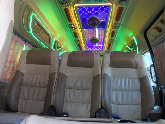 ขาย** รถตู้ แต่งเต็ม VIPทั้งคัน ปี 2009 ราคา 699,000เท่านั้น โทร 087-7758887 ด่วนๆคร้าาาา