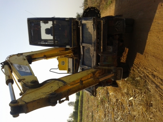 Kobelko sk60 -3 รถเก่าญี่ปุ่น ใช้งานในไทย 2 ปี ช่วงล่างดี เอวแน่น Kobelko sk60 -3 รถเก่าญี่ปุ่น ใช้งานในไทย 2 ปี ช่วงล่างดี เอวแน่น