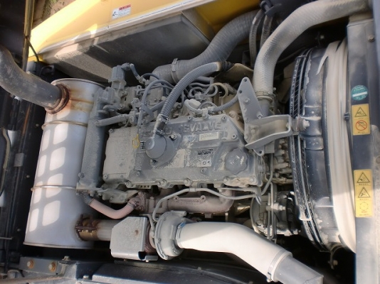 ขาย SUMITOMO SH200-5 รถขุดเก่านอกสภาพดี สนใจติดต่อ 098-246-3778 น๊อค