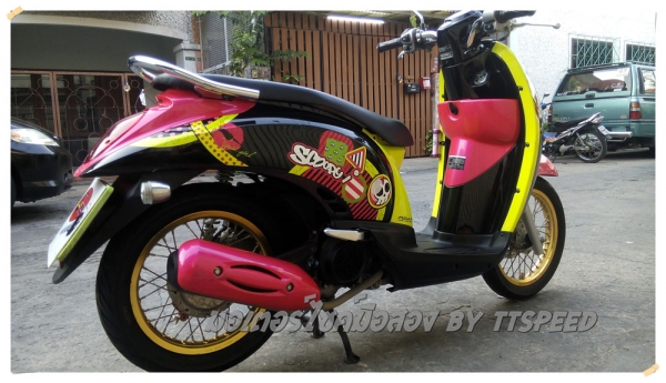 ขาย Scoopy-i ลาย vivid me รถบ้านจดปี 55 ไมล์ 9600 โล ขาย Scoopy-i ลาย vivid me รถบ้านจดปี 55 ไมล์ 9600 โล