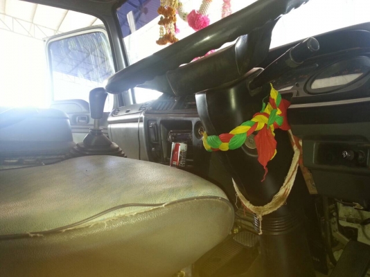 (ขายยตัดเงินสด900000.)195 แรง 10ล้อเพลาเดียว ปี 47 รถสวยมาก...รถห้างแท้เดิมๆ