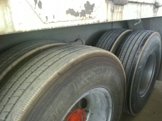 (ขายยตัดเงินสด900000.)195 แรง 10ล้อเพลาเดียว ปี 47 รถสวยมาก...รถห้างแท้เดิมๆ