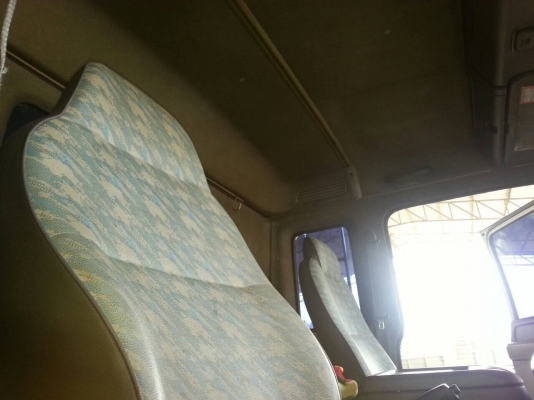 (ขายยตัดเงินสด900000.)195 แรง 10ล้อเพลาเดียว ปี 47 รถสวยมาก...รถห้างแท้เดิมๆ