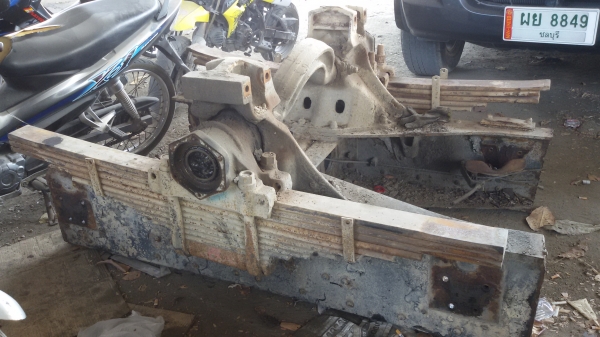 ขายชุดเพลาหาม ตุ๊กตาพร้อมแนบ 2ชุด ดุมพร้อมกระทะเบรก ของ UD 430