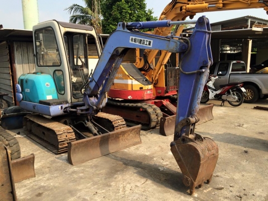 รถขุด AIRMAN AX25