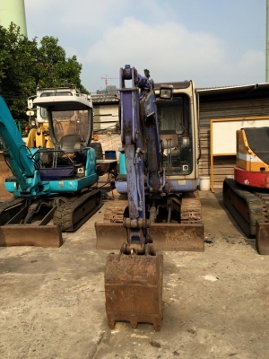 รถขุด AIRMAN AX25