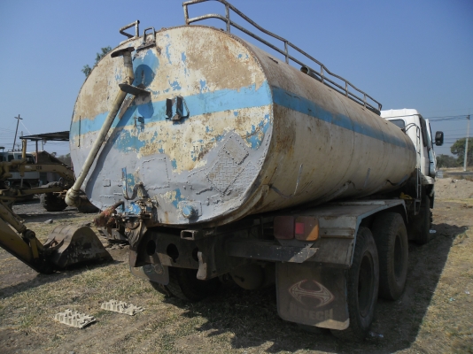 ขายรถบรรทุกน้ำ NISSAN CW51M 2 เพลาเครื่อง EP100 เครื่องดี 270 แรงทะเบียนพร้อม