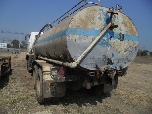 ขายรถบรรทุกน้ำ NISSAN CW51M 2 เพลาเครื่อง EP100 เครื่องดี 270 แรงทะเบียนพร้อม