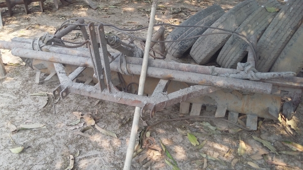 ส่งไป อ.เมือง จ.พิจิตร ครับขายขลุบใส่รถไถนั่งขับ22แรงขึ้นไปถึง30กว่าเเรง สภาพพร้อมใช้งานครับ