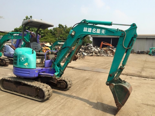 รถขุด KOMATSU PC30FR-1
