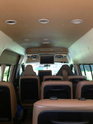 ขายรถตู้  ออกป้ายแดง รถปี 2014 เครื่องดีเซล 3.0