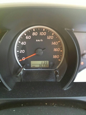 ขายรถตู้  ออกป้ายแดง รถปี 2014 เครื่องดีเซล 3.0