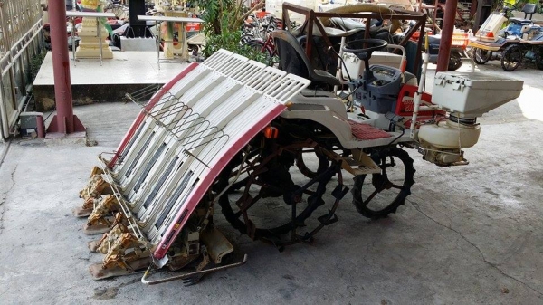 รถดำนานั่งขับ MITSUBISHI MPR510 เก่าญี่ปุ่น ดำนา 5 แถว สภาพสวย เครื่องยนต์ติดง่าย สภาพพร้อมใช้งาน รถดำนานั่งขับ MITSUBISHI MPR510 เก่าญี่ปุ่น ดำนา 5 แถว สภาพสวย เครื่องยนต์ติดง่าย สภาพพร้อมใช้งาน