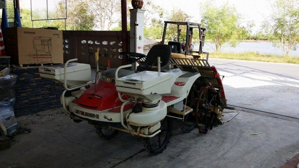 รถดำนานั่งขับ MITSUBISHI MPR510 เก่าญี่ปุ่น ดำนา 5 แถว สภาพสวย เครื่องยนต์ติดง่าย สภาพพร้อมใช้งาน รถดำนานั่งขับ MITSUBISHI MPR510 เก่าญี่ปุ่น ดำนา 5 แถว สภาพสวย เครื่องยนต์ติดง่าย สภาพพร้อมใช้งาน