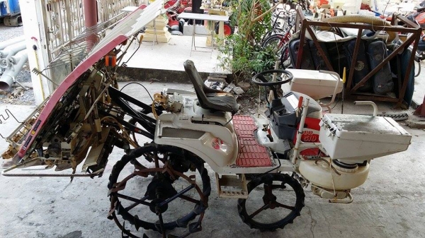 รถดำนานั่งขับ MITSUBISHI  MPR510  เก่าญี่ปุ่น  ดำนา 5 แถว สภาพสวย เครื่องยนต์ติดง่าย สภาพพร้อมใช้งาน