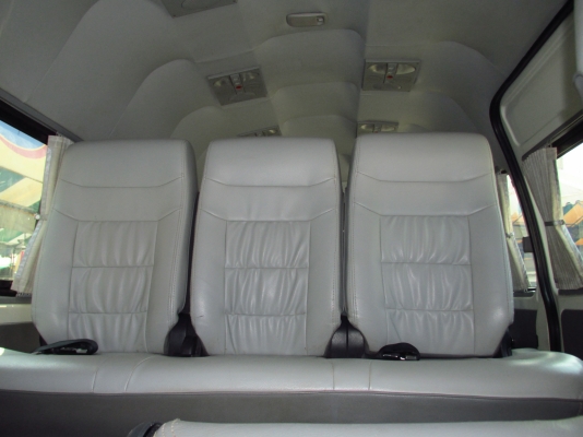 ขายรถตู้มือสอง รถครอบครัว ใช้งานมาน้อย VIP นั่งสบาย ปี2011  769000 เท่านั้น