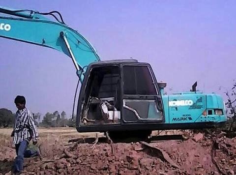 **780,000 บ.ต่อรอง/// โกเบ 200 MARK-3**ขายแบคโฮ KOBELCO MARK-3 SK200 เก๋งน้ำเงิน เครื่องเดิม ปั้มเดิม ไฟฟ้าตัด เครื่องดี แรงดี แน่นดี ปั้มดี แรง ทำงานดี เร็ว บูมอาร์มดี บุ้งกี๋หนา บูท/สลัก แน่นดี เอวดีแน่น ช่วงล่าง70-80\% โซ่ดี แทร็กครบ เฟรมสวย โรลเลอร์ดี **780,000 บ.ต่อรอง/// โกเบ 200 MARK-3**ขายแบคโฮ KOBELCO MARK-3 SK200 เก๋งน้ำเงิน เครื่องเดิม ปั้มเดิม ไฟฟ้าตัด เครื่องดี แรงดี แน่นดี ปั้มดี แรง ทำงานดี เร็ว บูมอาร์มดี บุ้งกี๋หนา บูท/สลัก แน่นดี เอวดีแน่น ช่วงล่าง70-80\% โซ่ดี แทร็กครบ เฟรมสวย โรลเลอร์ดี