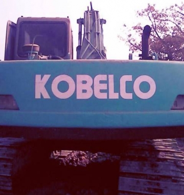 **780,000 บ.ต่อรอง/// โกเบ 200 MARK-3**ขายแบคโฮ KOBELCO MARK-3 SK200 เก๋งน้ำเงิน เครื่องเดิม ปั้มเดิม ไฟฟ้าตัด เครื่องดี แรงดี แน่นดี ปั้มดี แรง ทำงานดี เร็ว บูมอาร์มดี บุ้งกี๋หนา บูท/สลัก แน่นดี เอวดีแน่น ช่วงล่าง70-80\% โซ่ดี แทร็กครบ เฟรมสวย โรลเลอร์ดี **780,000 บ.ต่อรอง/// โกเบ 200 MARK-3**ขายแบคโฮ KOBELCO MARK-3 SK200 เก๋งน้ำเงิน เครื่องเดิม ปั้มเดิม ไฟฟ้าตัด เครื่องดี แรงดี แน่นดี ปั้มดี แรง ทำงานดี เร็ว บูมอาร์มดี บุ้งกี๋หนา บูท/สลัก แน่นดี เอวดีแน่น ช่วงล่าง70-80\% โซ่ดี แทร็กครบ เฟรมสวย โรลเลอร์ดี