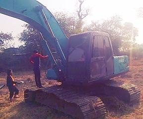 **780,000 บ.ต่อรอง/// โกเบ 200 MARK-3**ขายแบคโฮ KOBELCO MARK-3 SK200 เก๋งน้ำเงิน เครื่องเดิม ปั้มเดิม ไฟฟ้าตัด เครื่องดี แรงดี แน่นดี ปั้มดี แรง ทำงานดี เร็ว บูมอาร์มดี บุ้งกี๋หนา บูท/สลัก แน่นดี เอวดีแน่น ช่วงล่าง70-80\% โซ่ดี แทร็กครบ เฟรมสวย โรลเลอร์ดี **780,000 บ.ต่อรอง/// โกเบ 200 MARK-3**ขายแบคโฮ KOBELCO MARK-3 SK200 เก๋งน้ำเงิน เครื่องเดิม ปั้มเดิม ไฟฟ้าตัด เครื่องดี แรงดี แน่นดี ปั้มดี แรง ทำงานดี เร็ว บูมอาร์มดี บุ้งกี๋หนา บูท/สลัก แน่นดี เอวดีแน่น ช่วงล่าง70-80\% โซ่ดี แทร็กครบ เฟรมสวย โรลเลอร์ดี