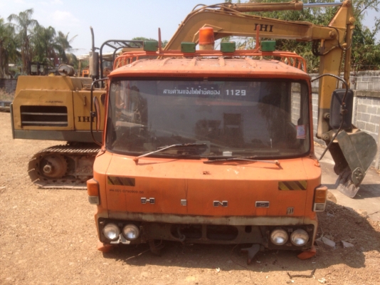 หัวเก๋งhino kl  ผุชายน้ำเล็กน้อย