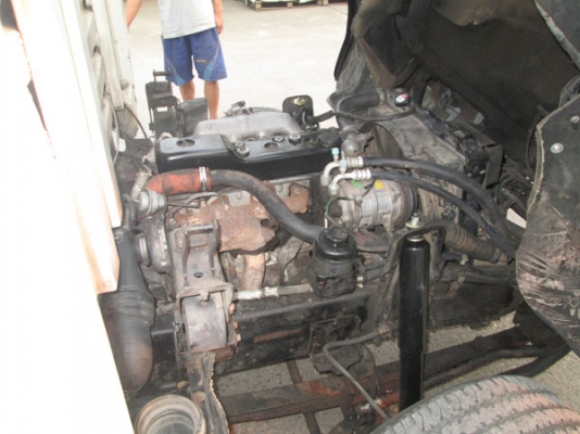 ISUZU NKR 58E หัวการ์ตูน ป้ายเล็กไม่ติดเวลา