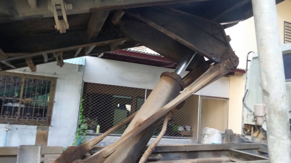 ขายกระบะดั้มของ ยาว6ม ครบชุด. ของโคราช สวยมากไม่เคยพลิกหล่น กระบะ.3.ปีเอง ยกลงจาก. Hino