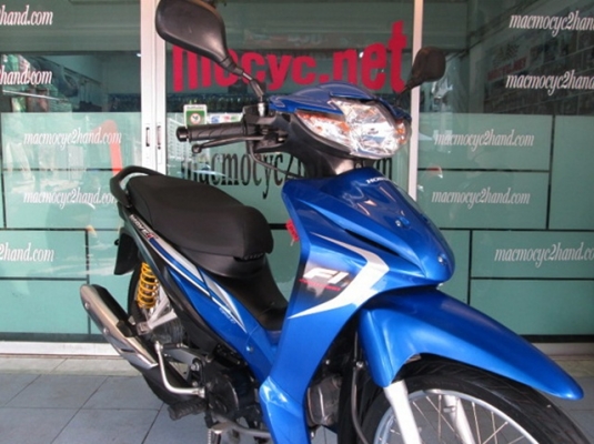 Wave 110 i (สต๊าทร์มือ)สี นํ้าเงินดำ รถเดือน กันยายน ปี 57 ไมล์ 8 พันโล แถม 3 รายการ 29900