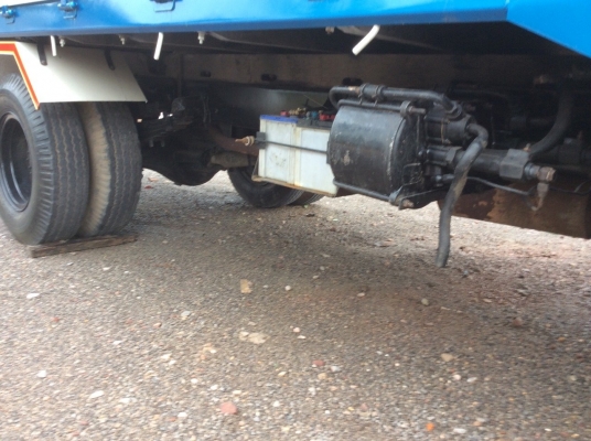 ขายHINO รถห้างแท้ เครื่องดี ครัทซีสวย ขาย380,000 บาท  (ติดต่อ ศุภากร 081-4252943)