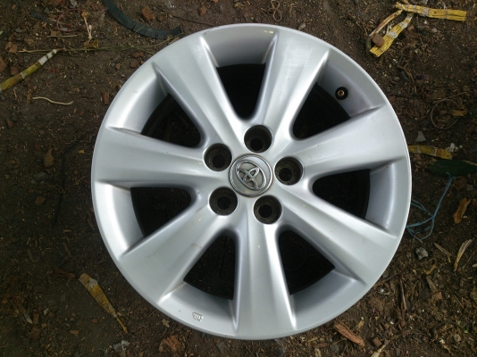 ขายแม็กเปล่า TOYOTA. ALTIS 5รู100 ขอบ15  จำนวน 10  วง ราคา 9900