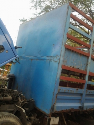 หกล้อ NQR140แรง รถห้างปี44 สภาพใช้งานได้ดี วิ่งประจำอยู่ครับ ทะเบียนพร้อมโอน