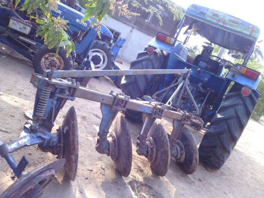 ขายตามสภาพ 6640 เครื่องดี เกียดี มีผาลดันหน้า ผาล4  เอกสารเล้มทะเบีนพร้อมโอน ใช้งานได้เลย ไม่ต้องซ้อม