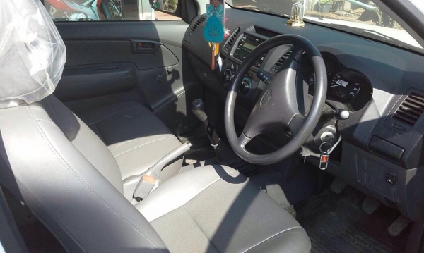 **355,000 บ.ต่อรอง///VIGO CHAMP**ขาย VIGO CHAMPกระบะตอนเดียวTOYOTA HILUX VIGO 2.7J Standard Cab LPG ปี56/13 เครื่องเดิม เกียร์เดิม เกียร์ธรรมดา LPG โรงงาน สุดประหยัด แรง ใช้งานน้อย ไมล์51,xxx กม. ช่วงล่างเดิมๆ คัสซีสวยเดิมๆ หน้า-หลังเดิมๆ ไม่เคยชน ภายในเก