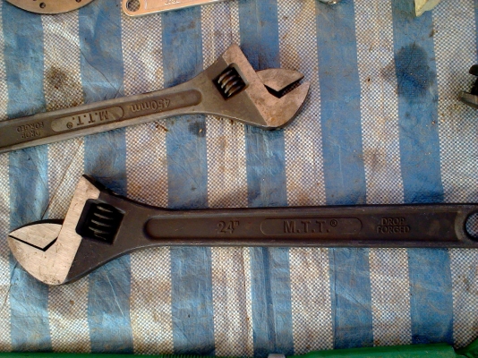 ประแจเลื่อนตัวใหญ่ขนาด 600 มิล ประแจเลื่อนตัวใหญ่ขนาด 600 มิล