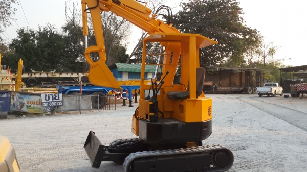 ขายรถขุดkomasu pc28u1ถูกเหลือเชื่อ
