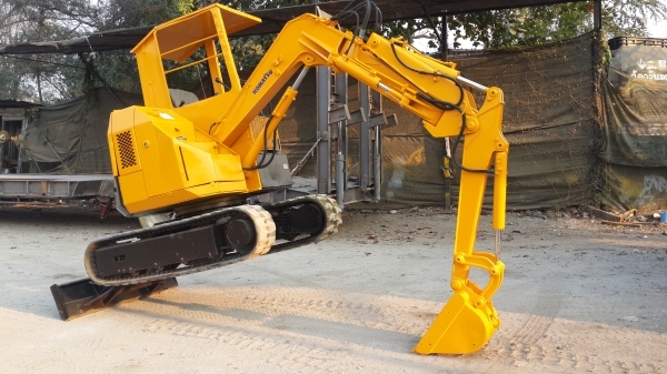 ขายรถขุดkomasu pc28u1ถูกเหลือเชื่อ