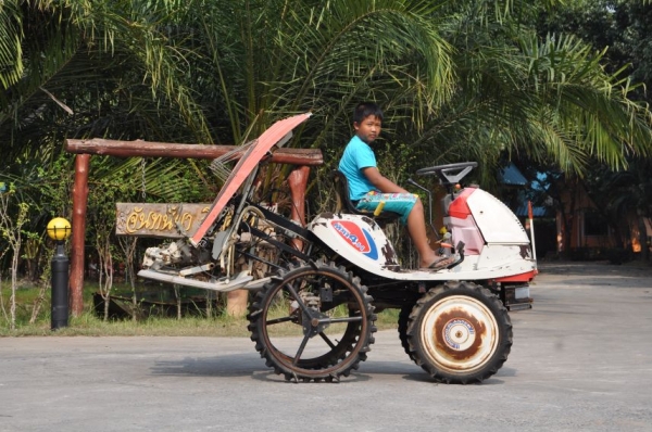 ขายรถดำนาMITSUBISHI 4แถว สภาพสวยเดิมจากญี่ปุ่นยังไม่เคยใช้ในไทย 29,000เท่านั้น!!