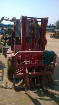 komatsu ดีเซล 2.5 งาฮิ้งฟอร์ค เกียร์ธรรมดา ราคา 180,000เท่านั้น