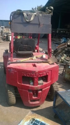 komatsu ดีเซล 2.5 งาฮิ้งฟอร์ค เกียร์ธรรมดา ราคา 180,000เท่านั้น