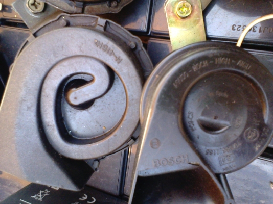 แตรคู่ยุโรปเมคอินฝรั่งเศสเสียงนิ่มดังครับของแท้ทุกคู่ครับใส่รถได้ทุกรุ่นครับราคานีคุ้มมากครับสไตรเบน์/ซีตอง/วอลโว่ลครับ/เชฟครับ