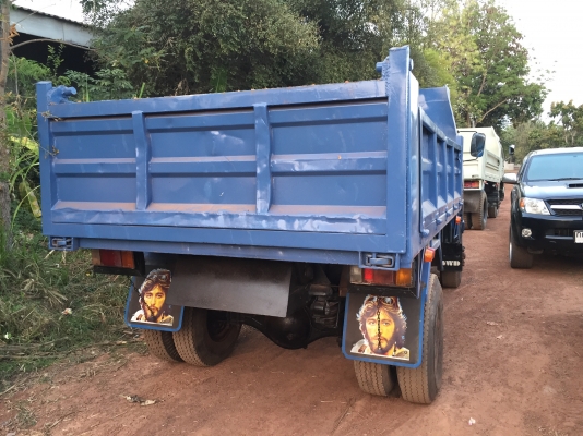 ISUZU115 แรงม้า6 ล้อดั้ม